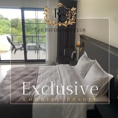 The Reference Club Restaurant & *